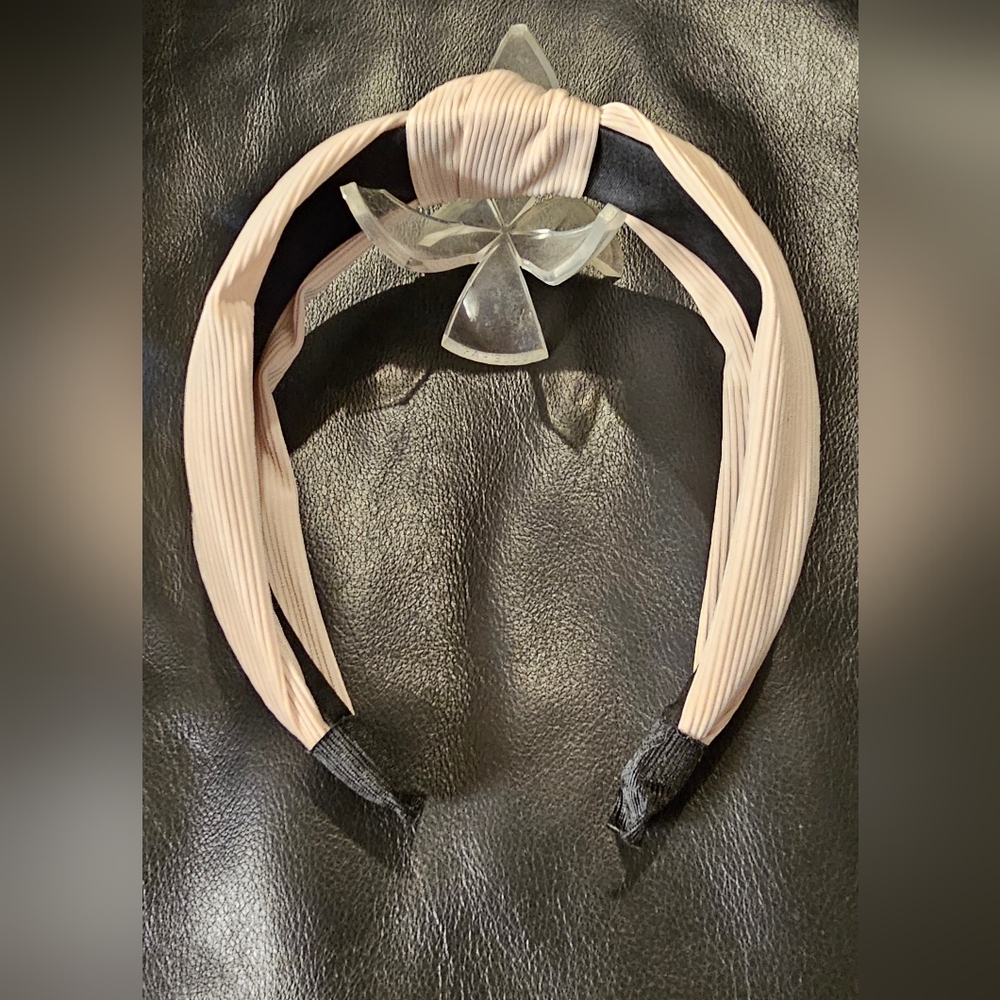 Set Of Three Knotted Headband Cream, Tan, and Tan & White Floral NWOT - Picture 10 of 11